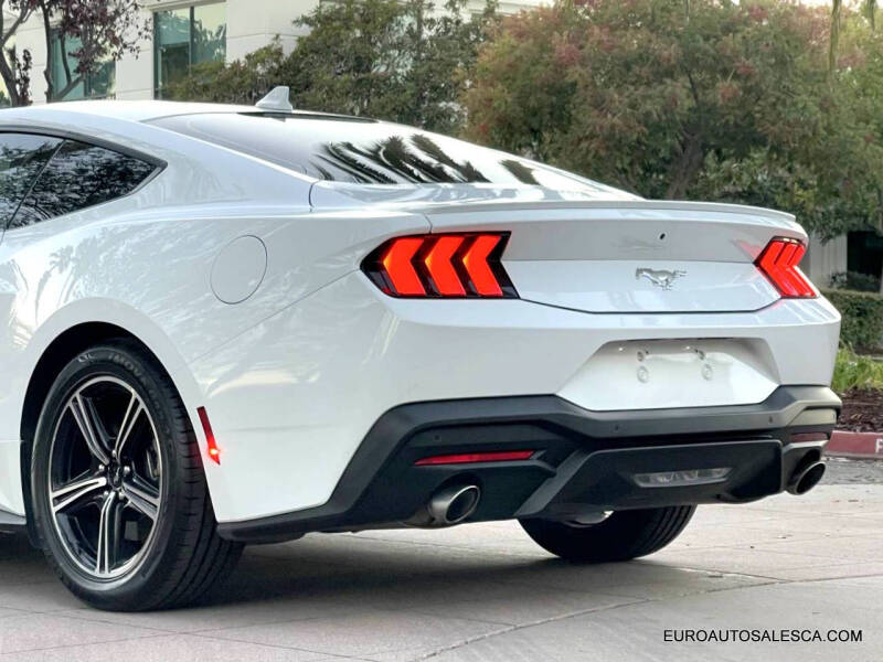 2024 Ford Mustang EcoBoost Premium