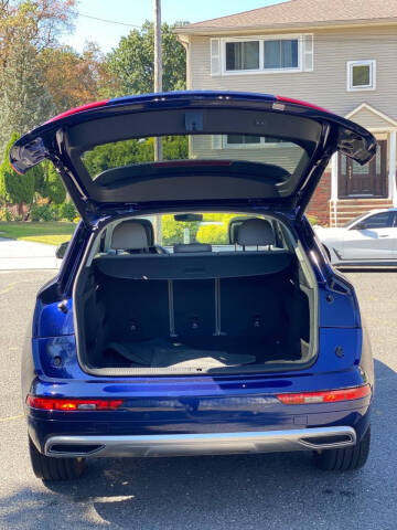 2018 Audi Q5 2.0T quattro Premium Plus