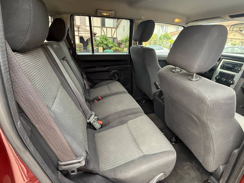 2008 Jeep Commander Sport