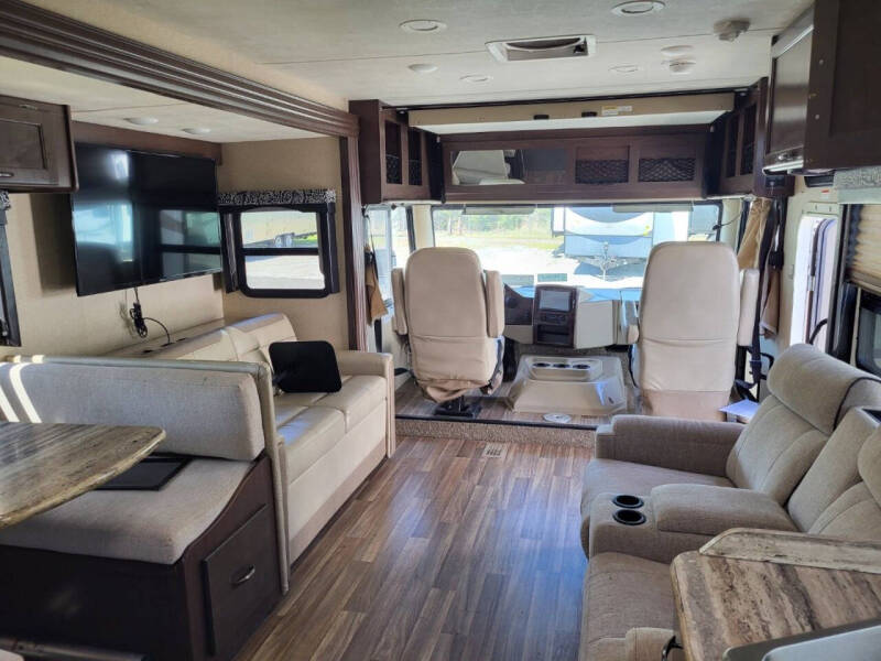 2019 Thor Motor Coach Ace 33.1