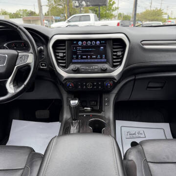 2017 GMC Acadia SLT-1