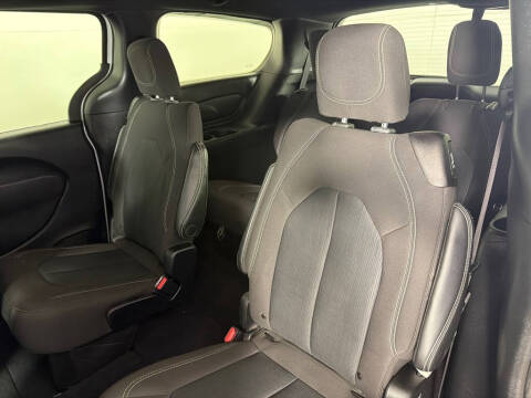 2023 Chrysler Pacifica Touring