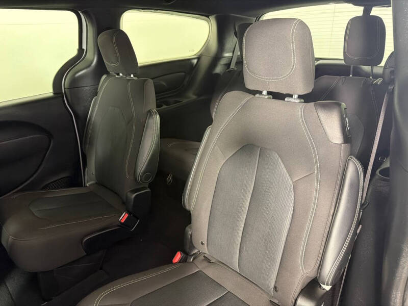2023 Chrysler Pacifica Touring