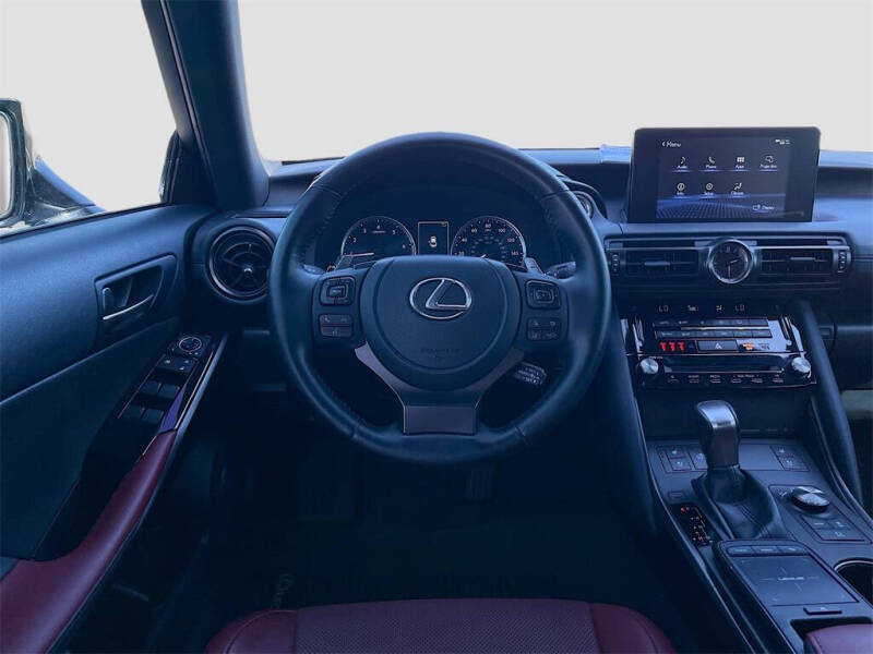 2024 Lexus IS 300