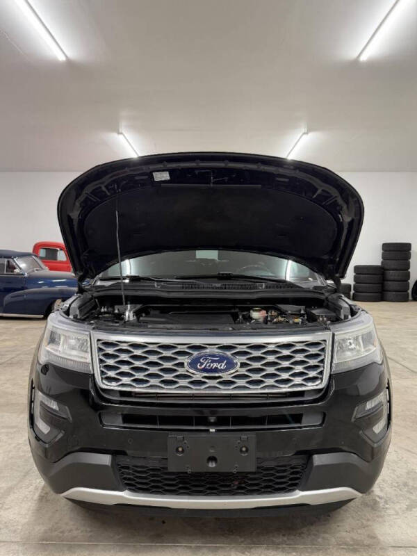 2017 Ford Explorer Platinum