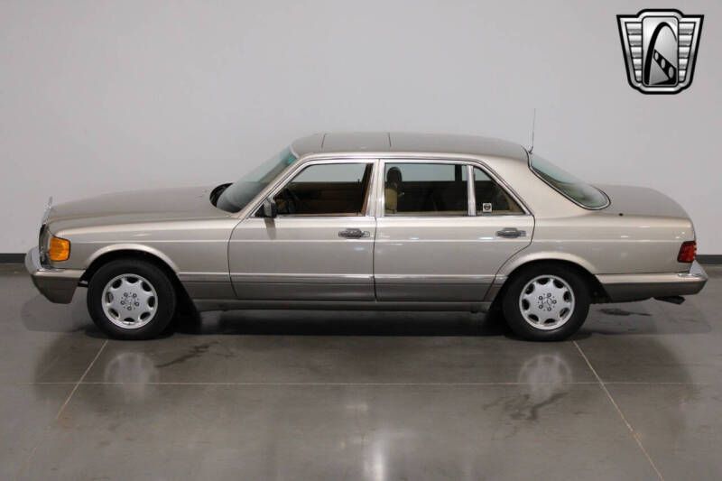 1988 Mercedes-Benz 560-Class 560 SEL