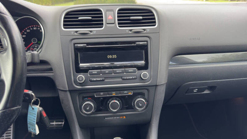 2013 Volkswagen GTI Wolfsburg Edition