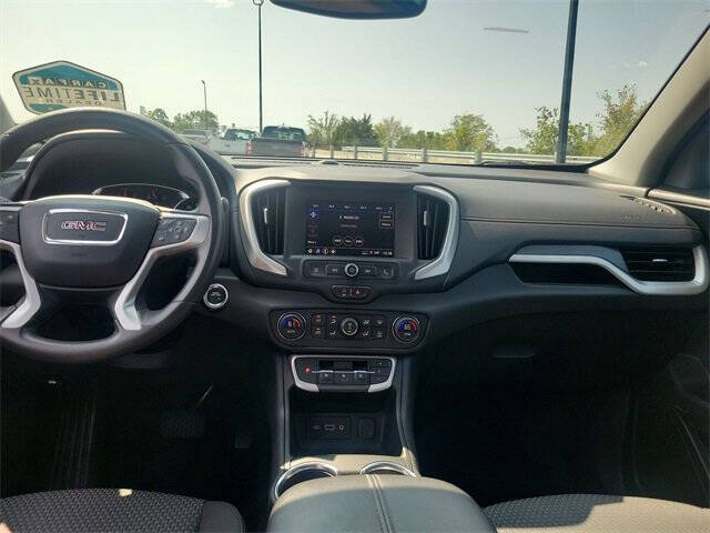 2022 GMC Terrain SLE