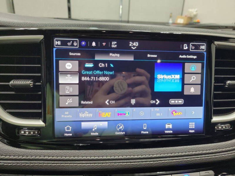 2026 Chrysler Pacifica Select