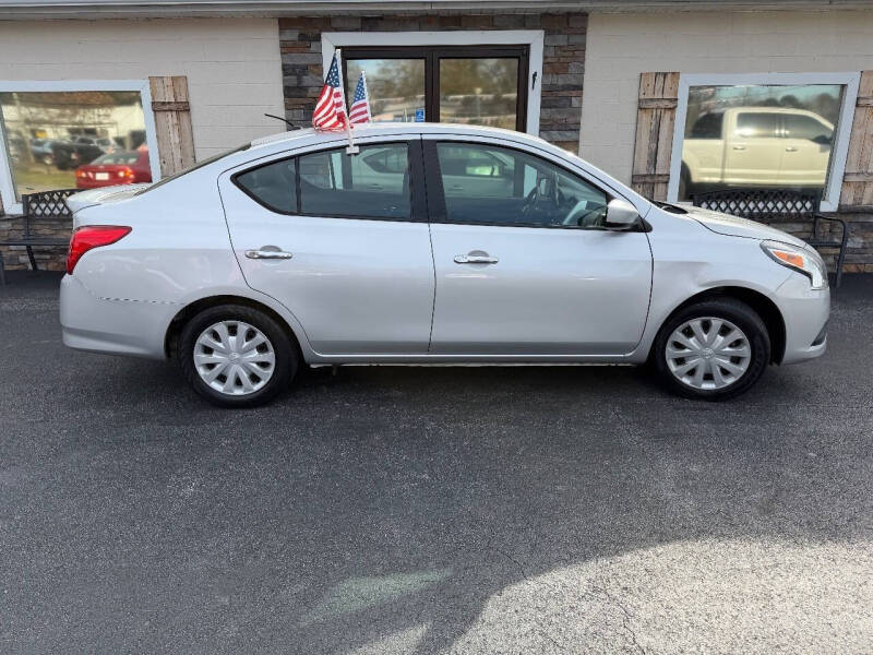 2017 Nissan Versa 1.6 SV