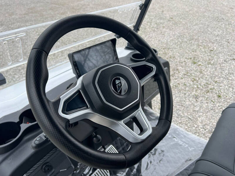 2024 Denago EV Rover XL