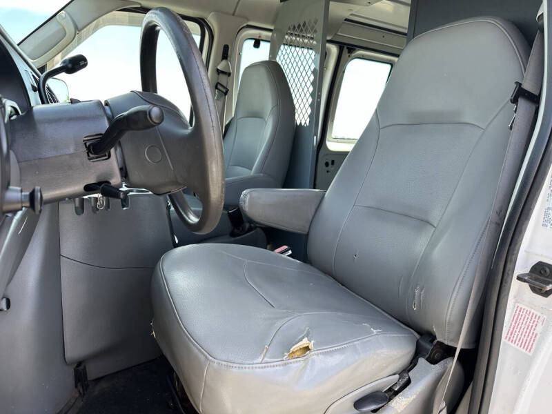 2003 Ford E-Series E-250