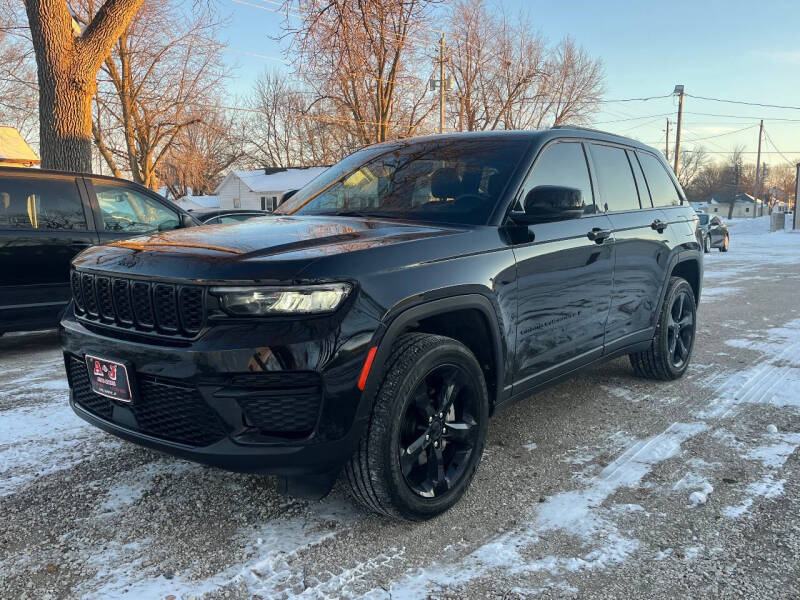 2023 Jeep Grand Cherokee Altitude's photo