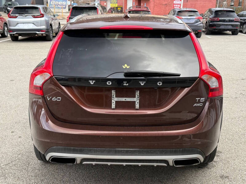 2018 Volvo V60 Cross Country T5 Premier
