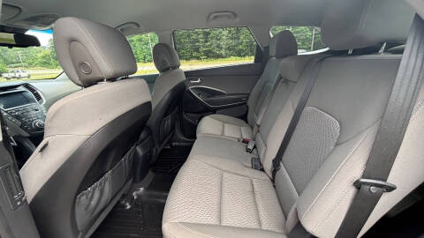 2017 Hyundai Santa Fe SE
