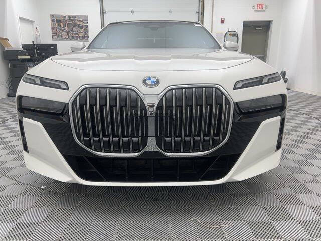 2025 BMW 7 Series 740i xDrive