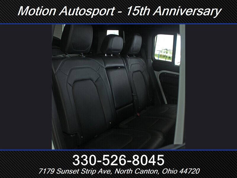 2024 Land Rover Defender 110 P300 S