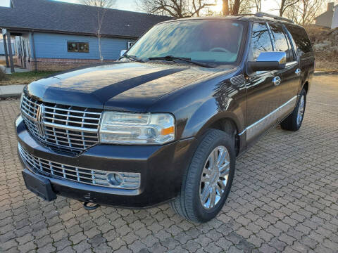 2007 Lincoln Navigator L for sale at Woodford Car Company in Versailles KY