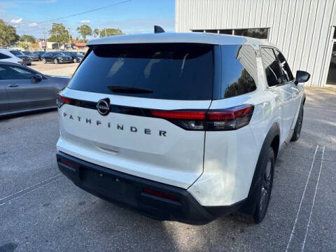 2024 Nissan Pathfinder S