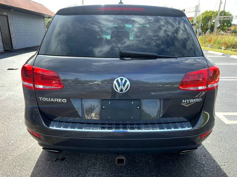 2011 Volkswagen Touareg Hybrid
