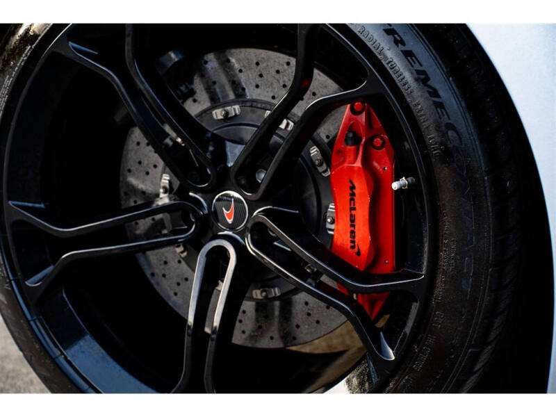 2012 McLaren MP4-12C