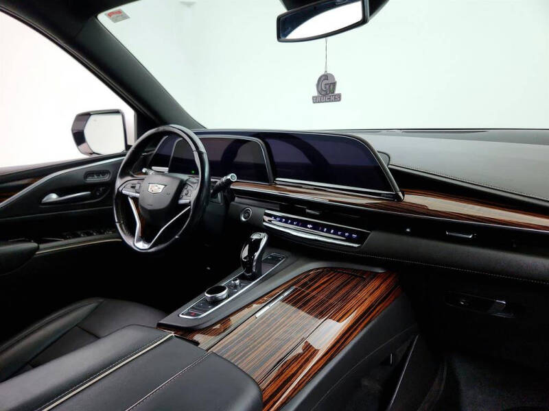 2022 Cadillac Escalade ESV Luxury