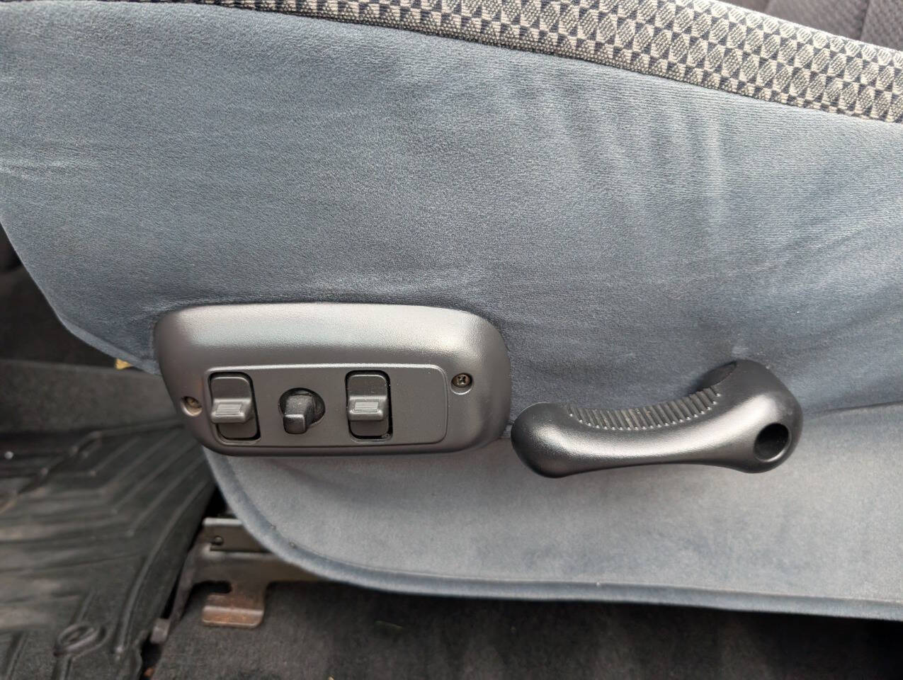 used 2005 Dodge Ram 3500 car, priced at $25,999