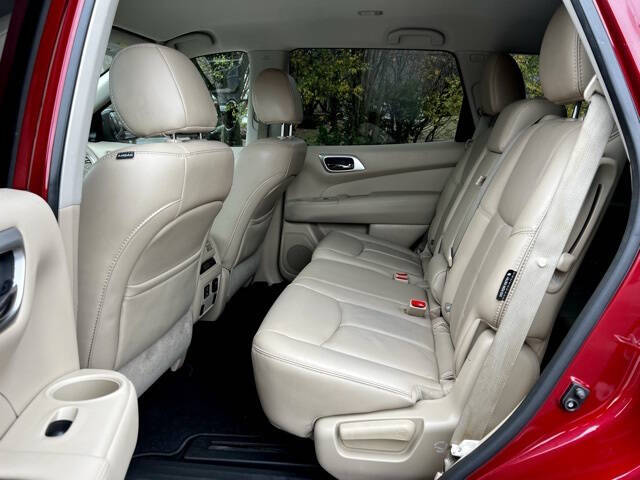 2018 Nissan Pathfinder SL