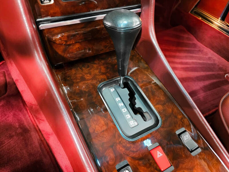 1986 Mercedes-Benz 560-Class 560 SL