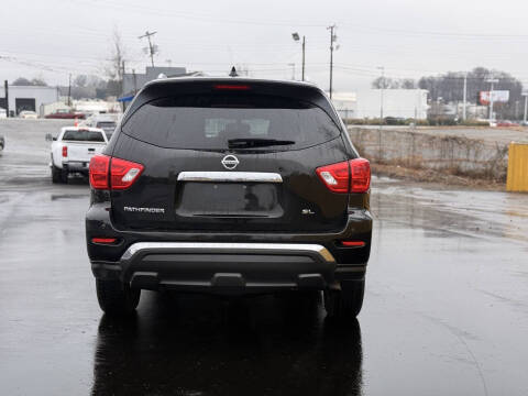 2020 Nissan Pathfinder SL