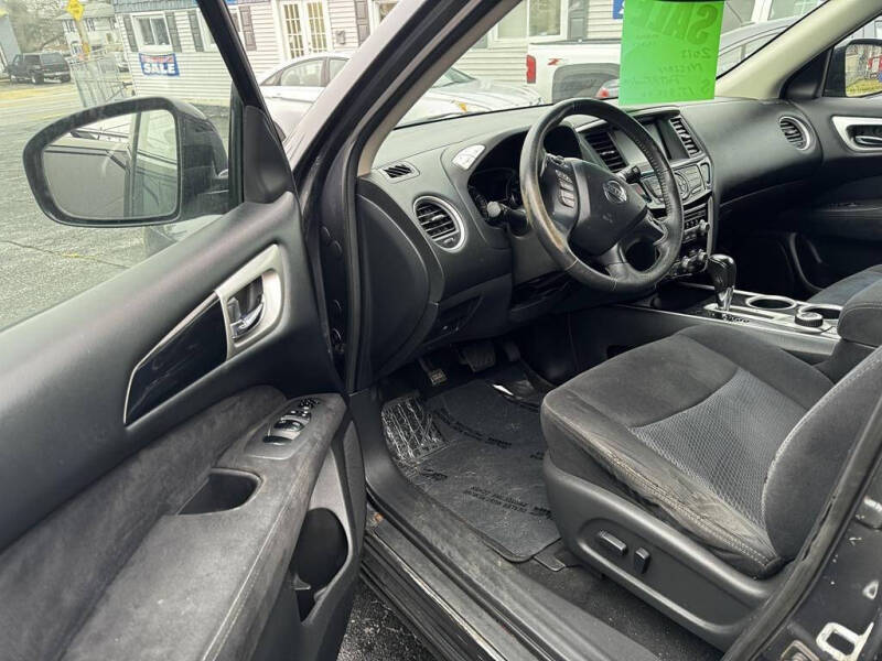 2013 Nissan Pathfinder SV