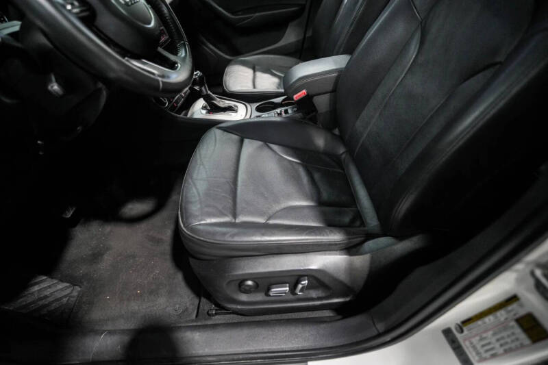 2017 Audi Q3 2.0T Premium