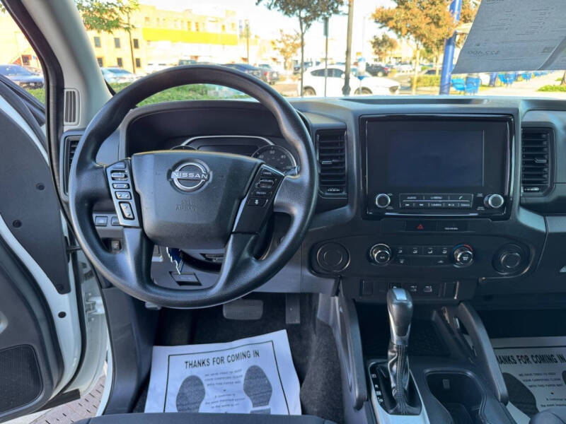 2022 Nissan Frontier S