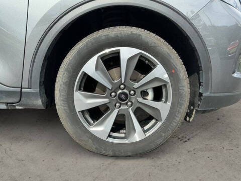 2025 Ford Escape Platinum