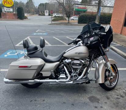 2018 Harley-Davidson Street Glide for sale at Mad Motors LLC in Gainesville GA