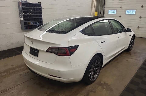 2021 Tesla Model 3 Standard Range Plus