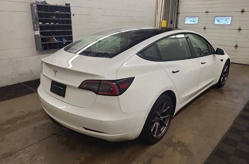 2021 Tesla Model 3 Standard Range Plus