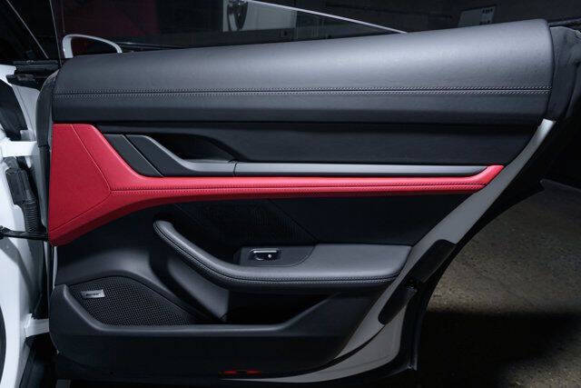 2021 Porsche Taycan Turbo