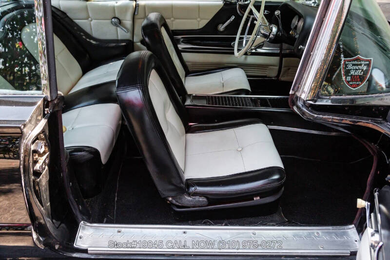 1960 Ford Thunderbird