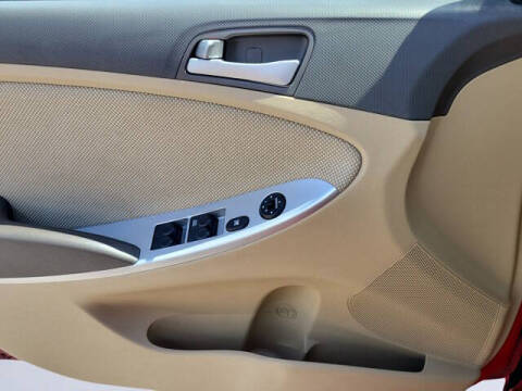 2012 Hyundai Accent GLS