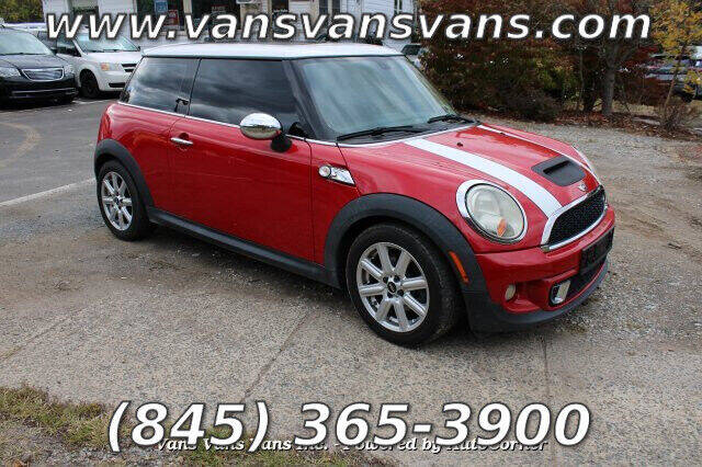 2011 MINI Cooper for sale at Vans Vans Vans INC in Blauvelt NY