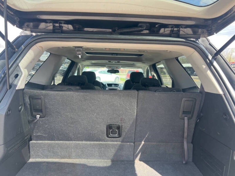 2013 GMC Acadia SLE-2