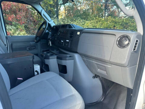 2010 Ford E-Series E-250