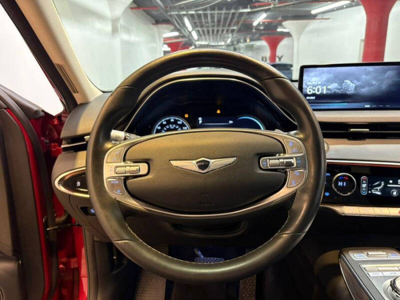 2023 Genesis GV70 2.5T Standard