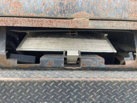 2014 Freightliner M2 106