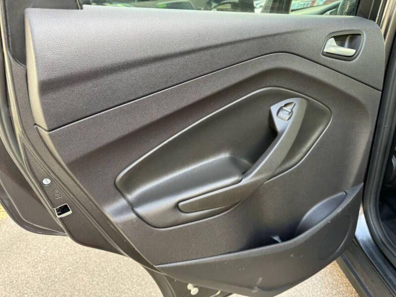 2015 Ford C-MAX Hybrid SE