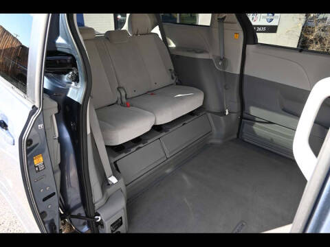 2013 Toyota Sienna LE Mobility 7-Passenger