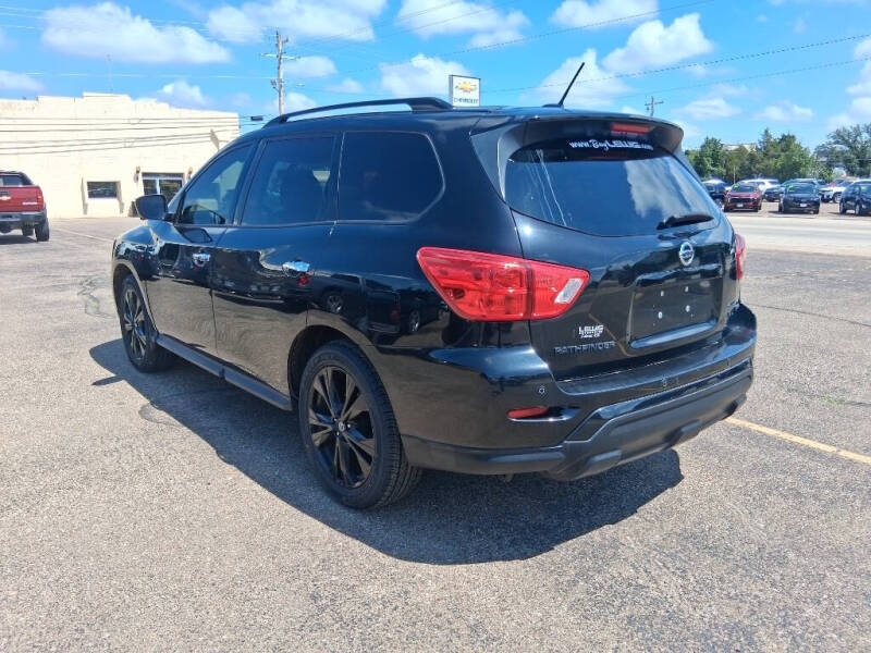 2018 Nissan Pathfinder SL
