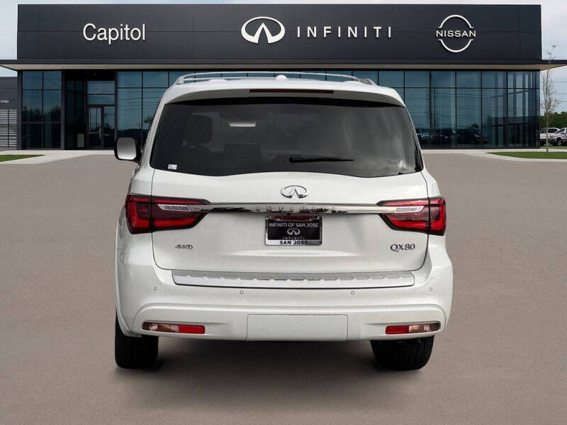 2024 Infiniti QX80 Premium Select
