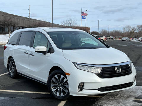 2022 Honda Odyssey for sale at Direct Auto Sales LLC in Osseo MN